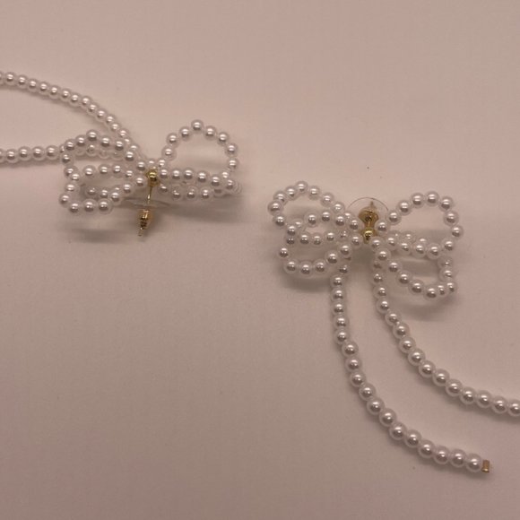 ❤️ FREE Pearl Bow Tie Modern Trendy Faux Chic Glam Girly Soft Drop Hip Earrings - Picture 3 of 5